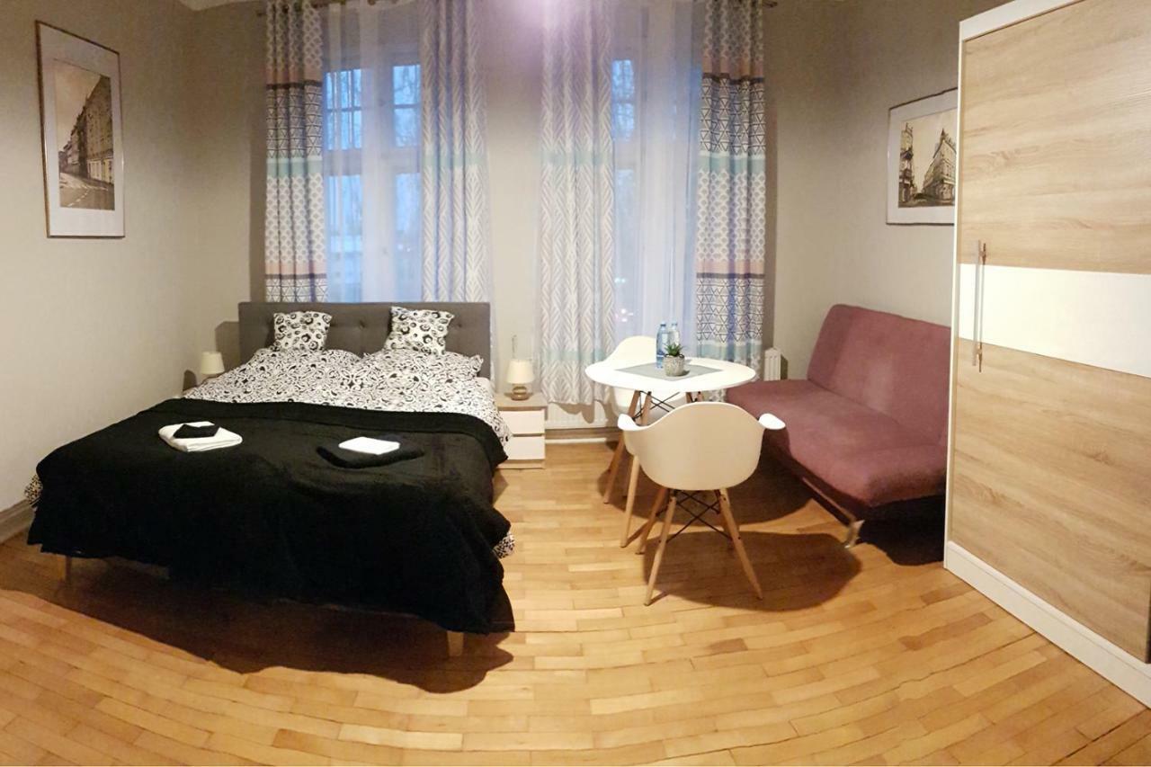 Czarna Owca- Pokoje Goscinne Gniezno Eksteriør bilde